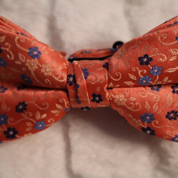 Mens Bowties- Pretied- Assorted Brands and colors-NWT - Picture 1 of 9